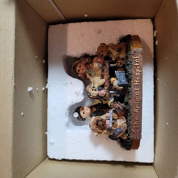 The Boyd's Collection The Animal Hospital vintage limited edition figurine - Picture 2 of 9
